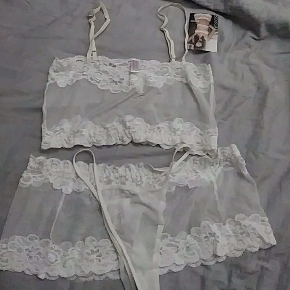 Lace bra and skirt set
